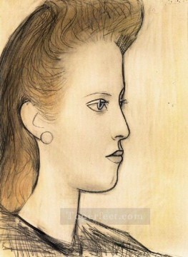 パブロ・ピカソ Painting - マドモアゼル・オーブリーの肖像 1941年 パブロ・ピカソ